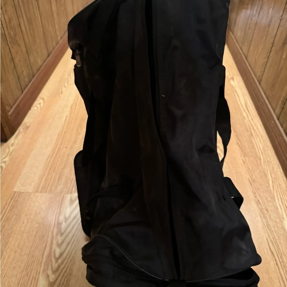 NIKE DUFFEL BAG